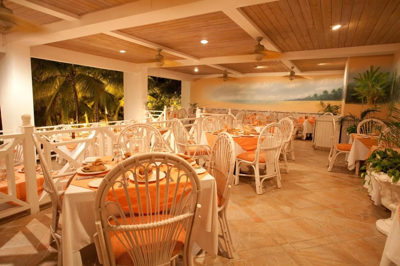 Coco Reef Resort & Spa